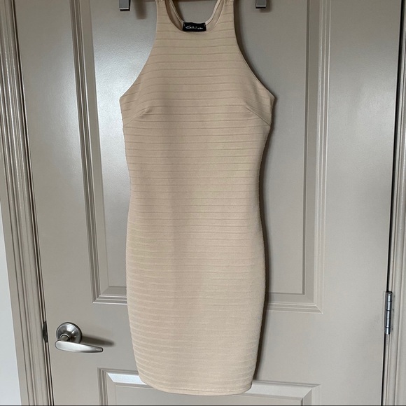 Nude dress - Picture 1 of 6